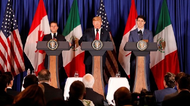 Trump, Trudeau et Peña Nieto signent le nouvel accord commercial nord-américain
