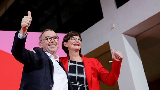 Allemagne: le coup de barre à gauche du SPD fragilise la coalition Merkel