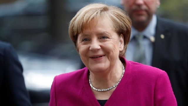 Diesel: Merkel alloue 2 milliards d'euros pour éviter les interdictions de circuler