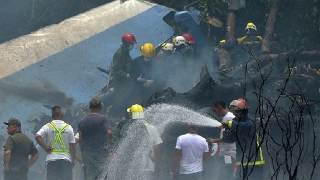 Cuba : un avion s'écrase à La Havane avec plus de 100 personnes à son à bord