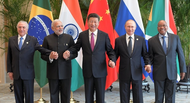 Xi Jinping : la coopération au sein des BRICS va mener à une nouvelle 
