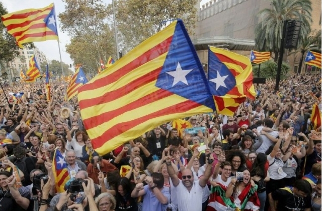 Le Parlement catalan rompt avec l'Espagne
