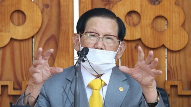 Corée du Sud: le chef d'une église controversée accusé d'entraver la lutte contre le coronavirus