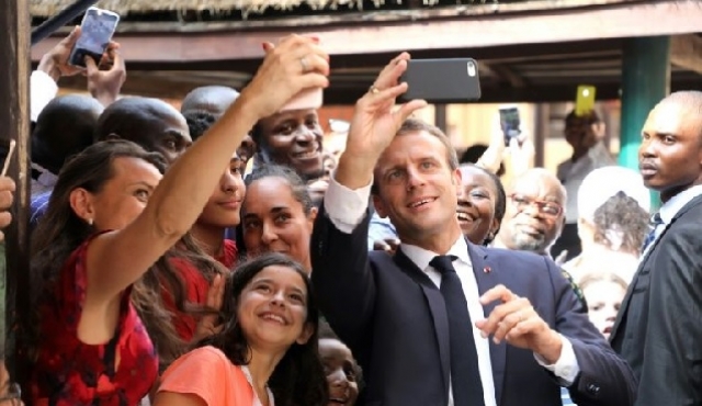 Macron appelle à Lagos les Africains 