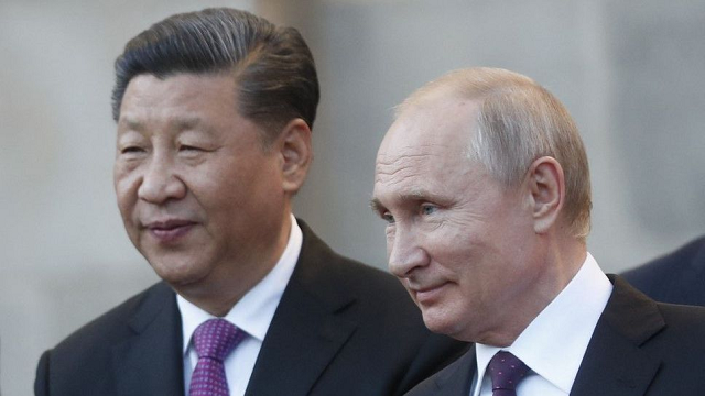Xi Jinping et Vladimir Poutine s'affichent unis contre l'influence occidentale