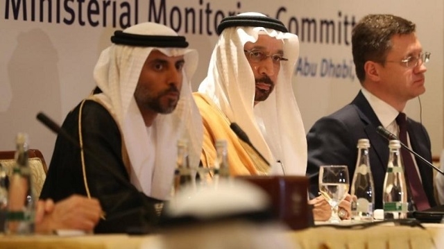 Pétrole: Saoudiens et Emiratis accentuent la pression, les prix replongent