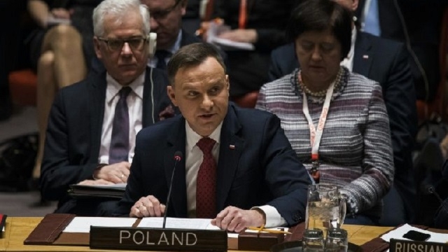Une loi polonaise irrite Israël et provoque une mise en garde de Washington