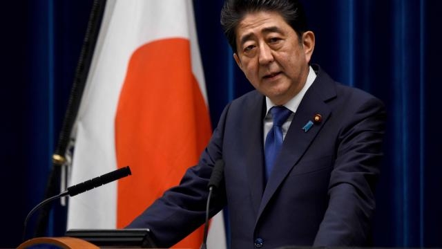 Japon: large majorité pour le Premier ministre Abe