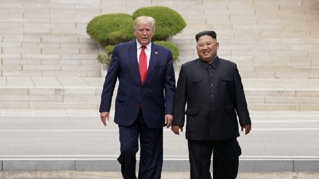 Trump exhorte Kim à 