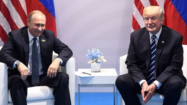 Trump face à de nouvelles accusations sur ses liens avec Moscou