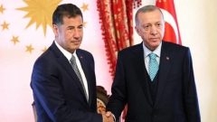 En Turquie, le candidat Sinan Ogan annonce son soutien à Erdogan