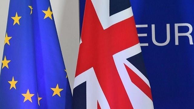 Post-Brexit: Londres et l'UE relancent la négociation avec un optimisme mesuré