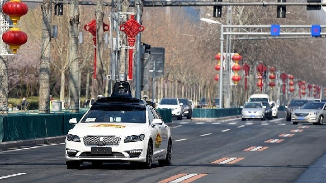 Beijing autorise des essais sur route de véhicules sans chauffeur