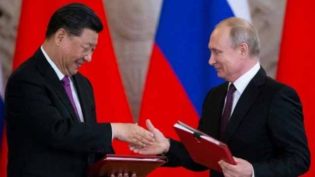 Xi Jinping appelle à un développement ferme et constant du partenariat Chine-Russie